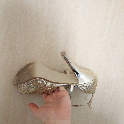 chaussure soirée dorée