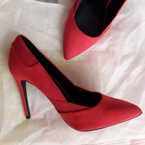 escarpin rouge bershka