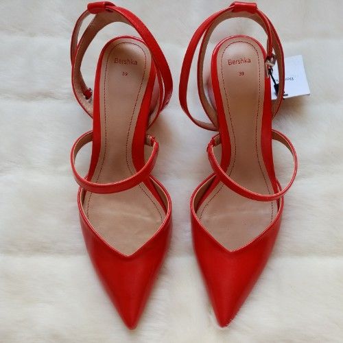 escarpin rouge bershka