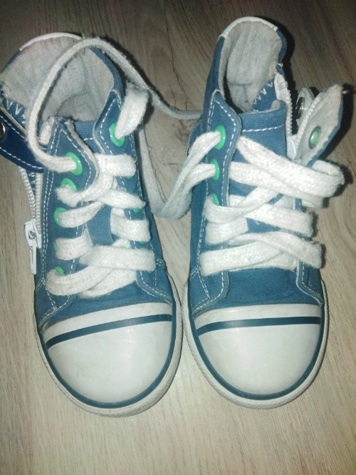 converse bleu taille 23